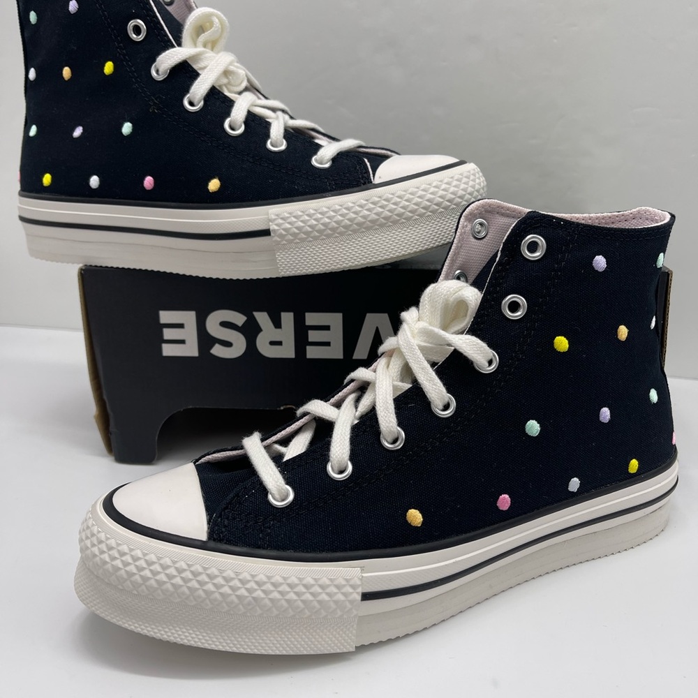 Converse WMNS Multi Polka Dot High-Tops
CTAS EVA LIFT HI
BLACK/VINTAGE Sneakers - Picture 15 of 16